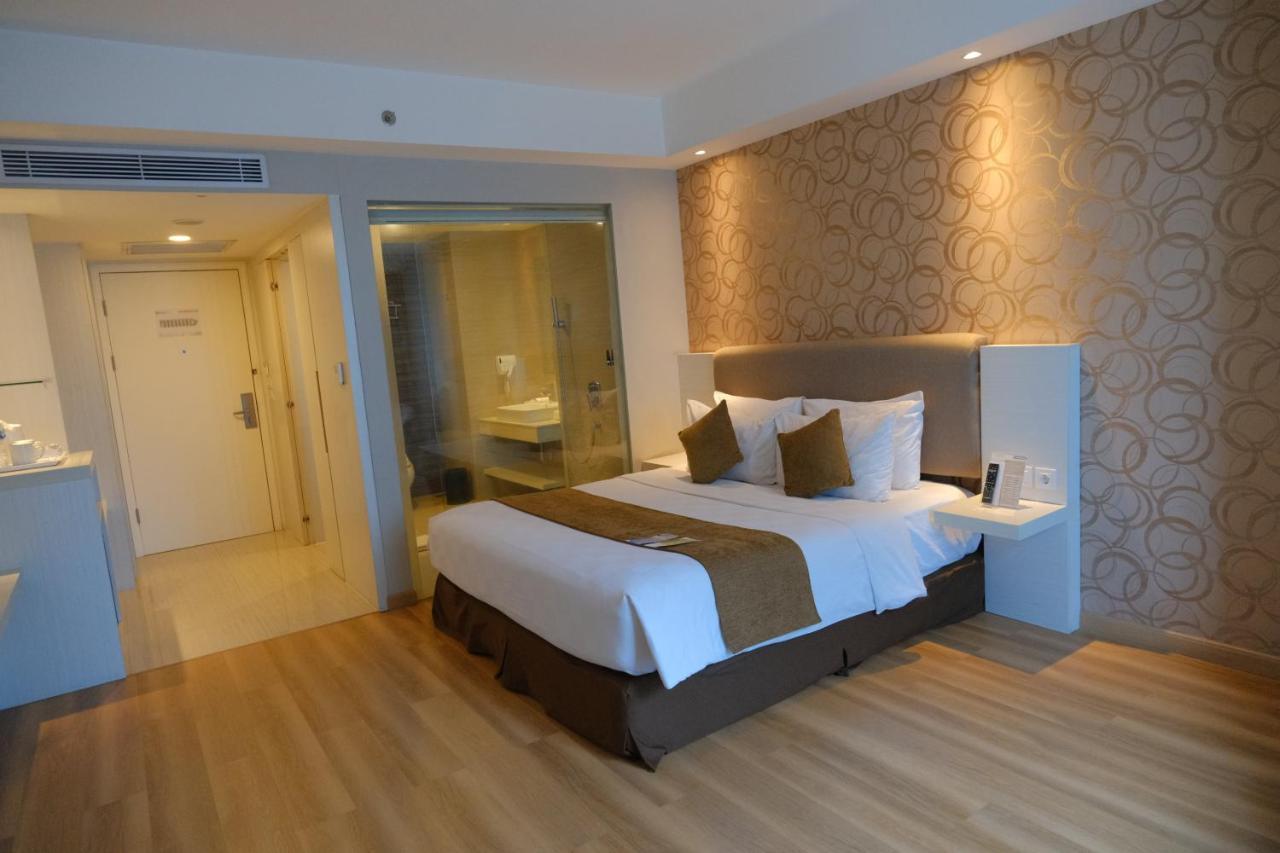 Platinum Adisucipto & Conference Center Hotel
