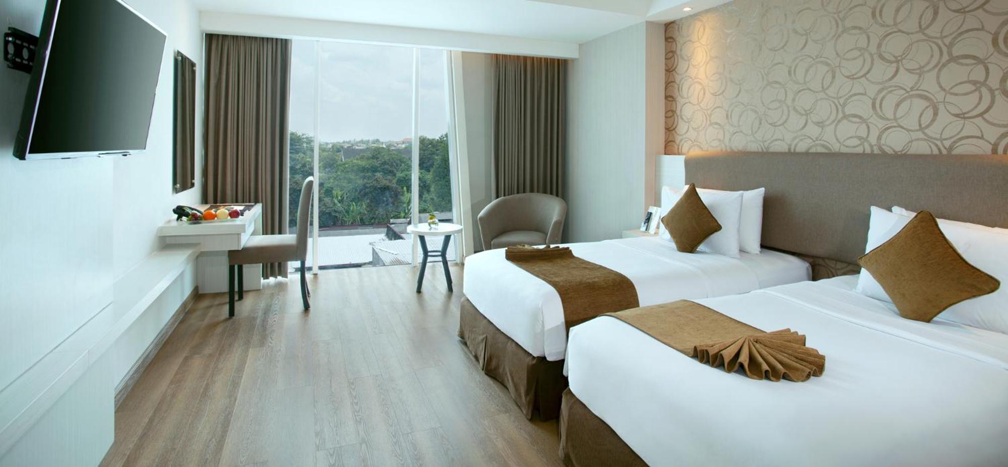 Platinum Adisucipto & Conference Center
