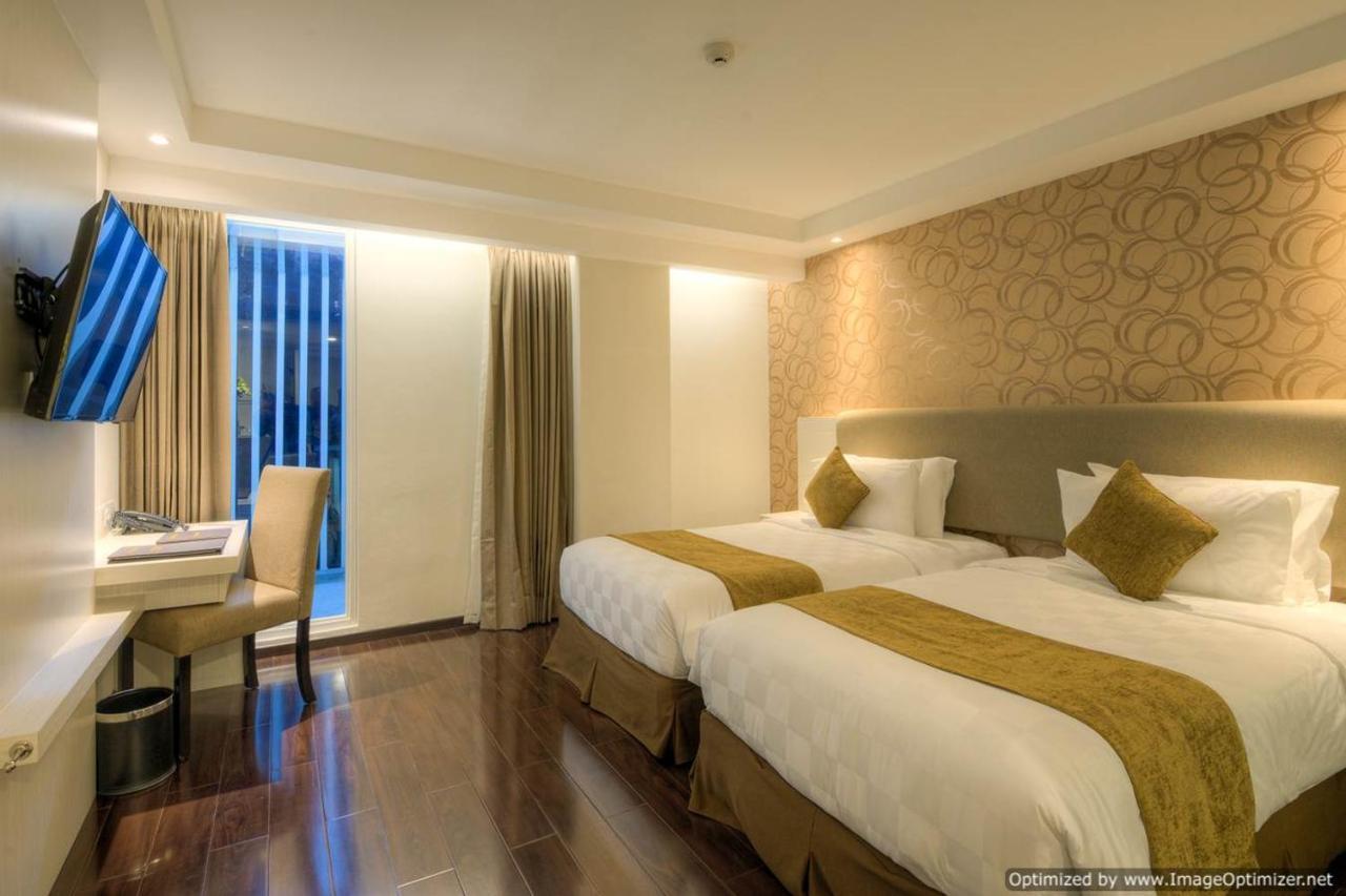 Platinum Adisucipto & Conference Center
