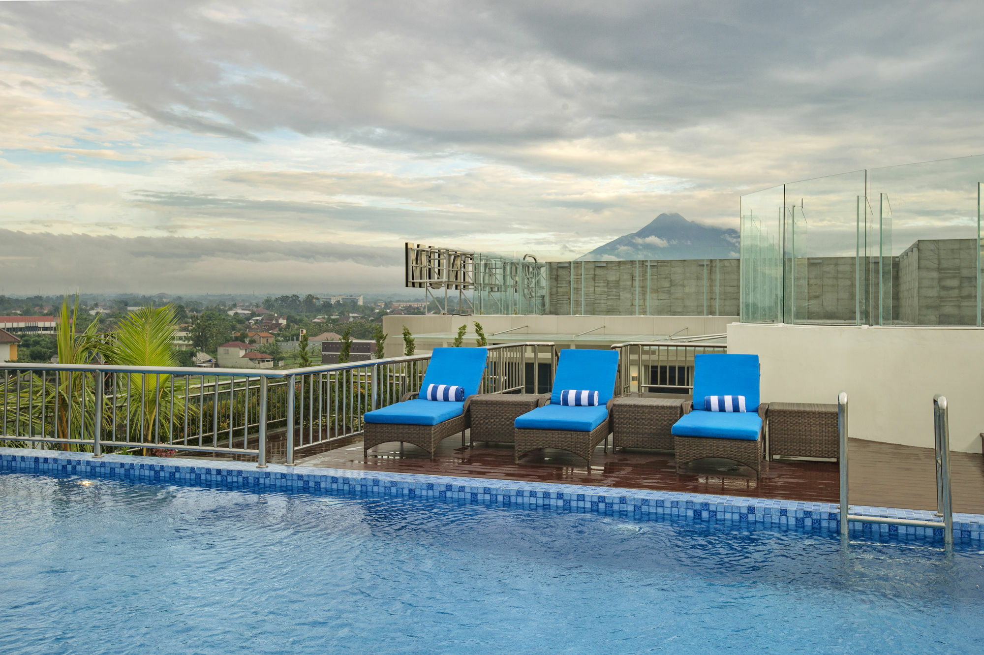 Hotel Platinum Adisucipto & Conference Center