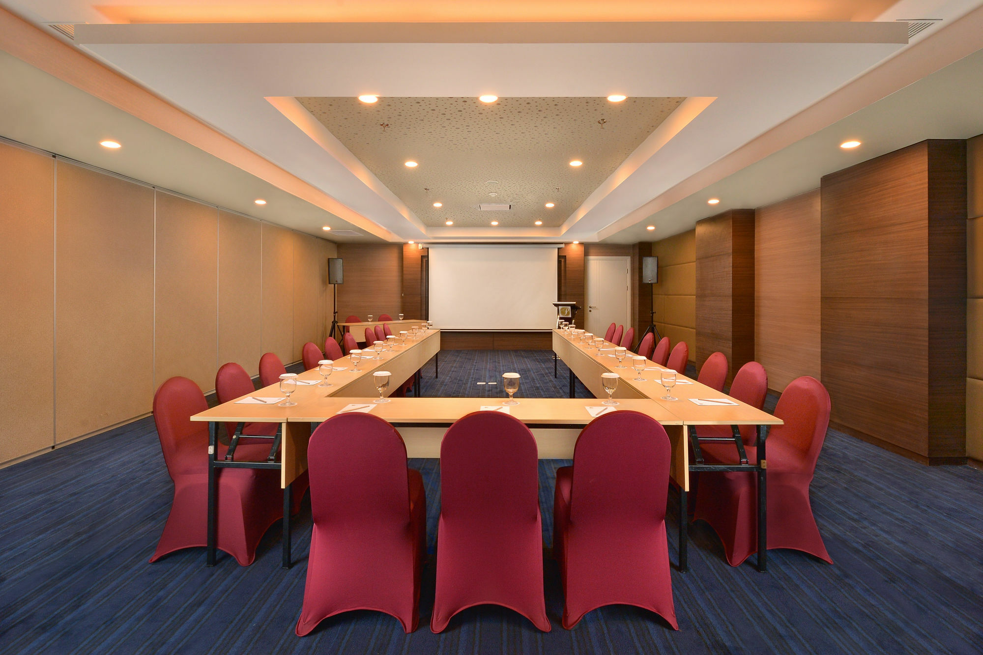 Hotel Platinum Adisucipto & Conference Center Kalasan